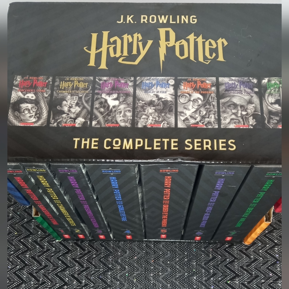 Harry Potter The Complete Series Books Boxed Set - Picture 2 of 8